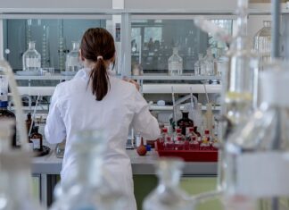 Jaka chemia do basenu z pompa?