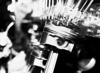 Który tłok jest pierwszy?